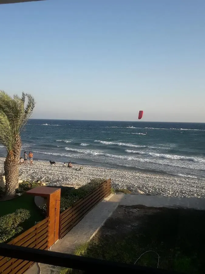 Seafront Beach Party Villa Perivolia 0*,